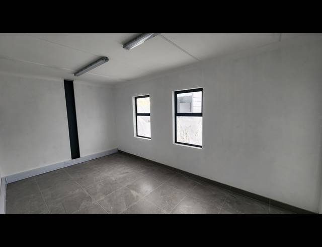 132M² WAREHOUSE FOR SALE IN RIVERGATE